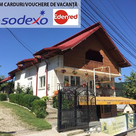 Vila Nadia Hotel Oesti-Paminteni Exterior foto