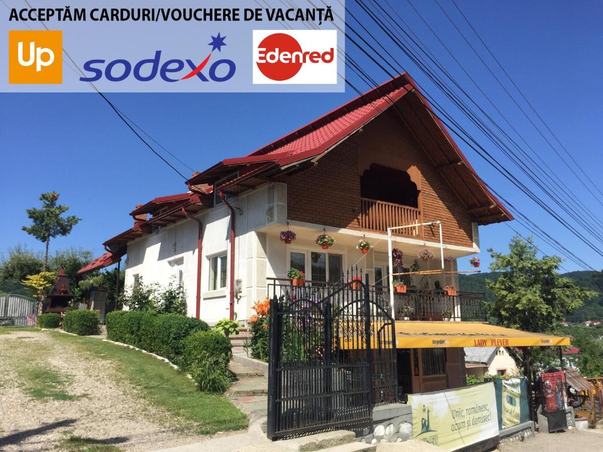 Vila Nadia Hotel Oesti-Paminteni Exterior foto