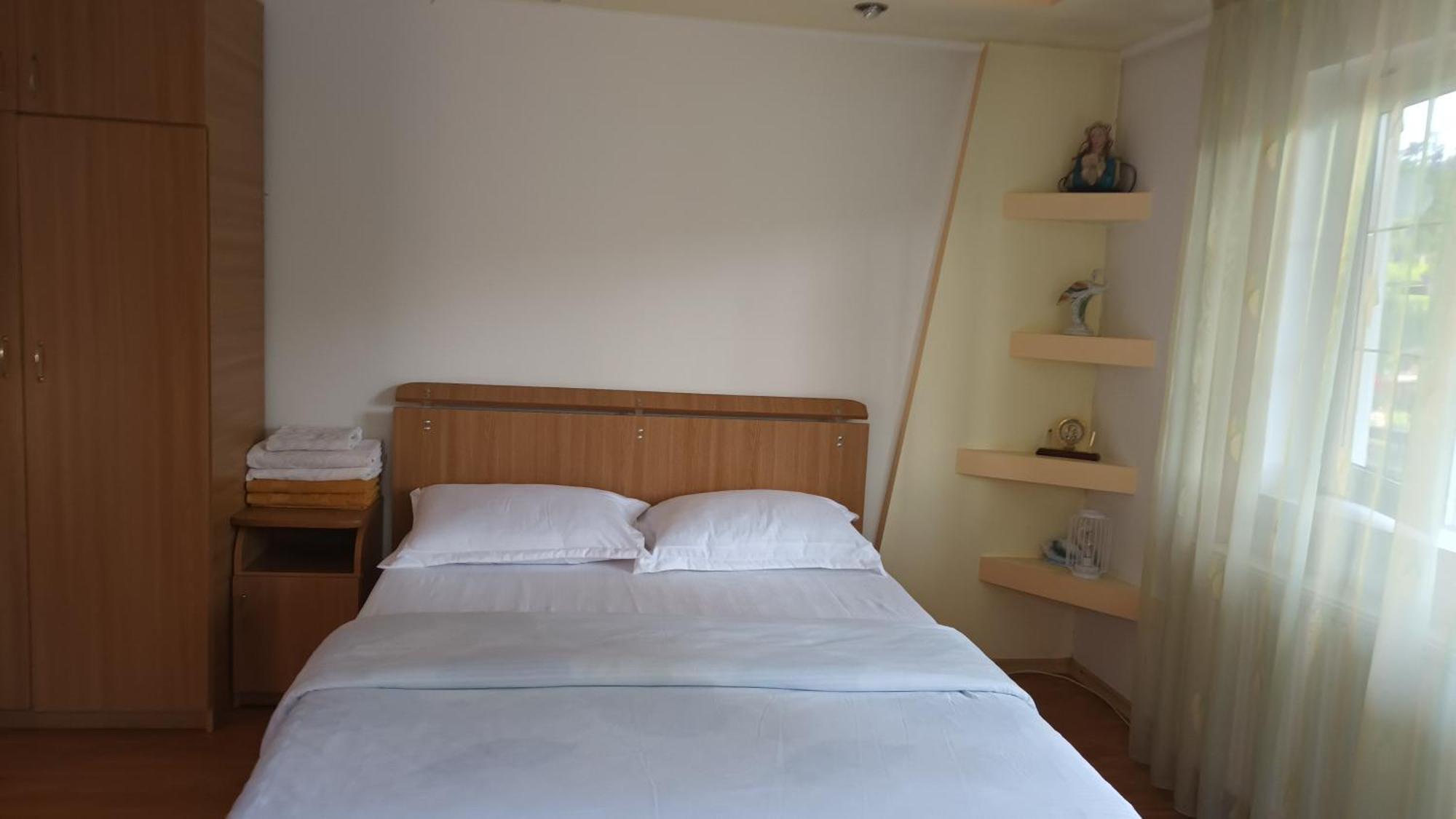 Vila Nadia Hotel Oesti-Paminteni Quarto foto